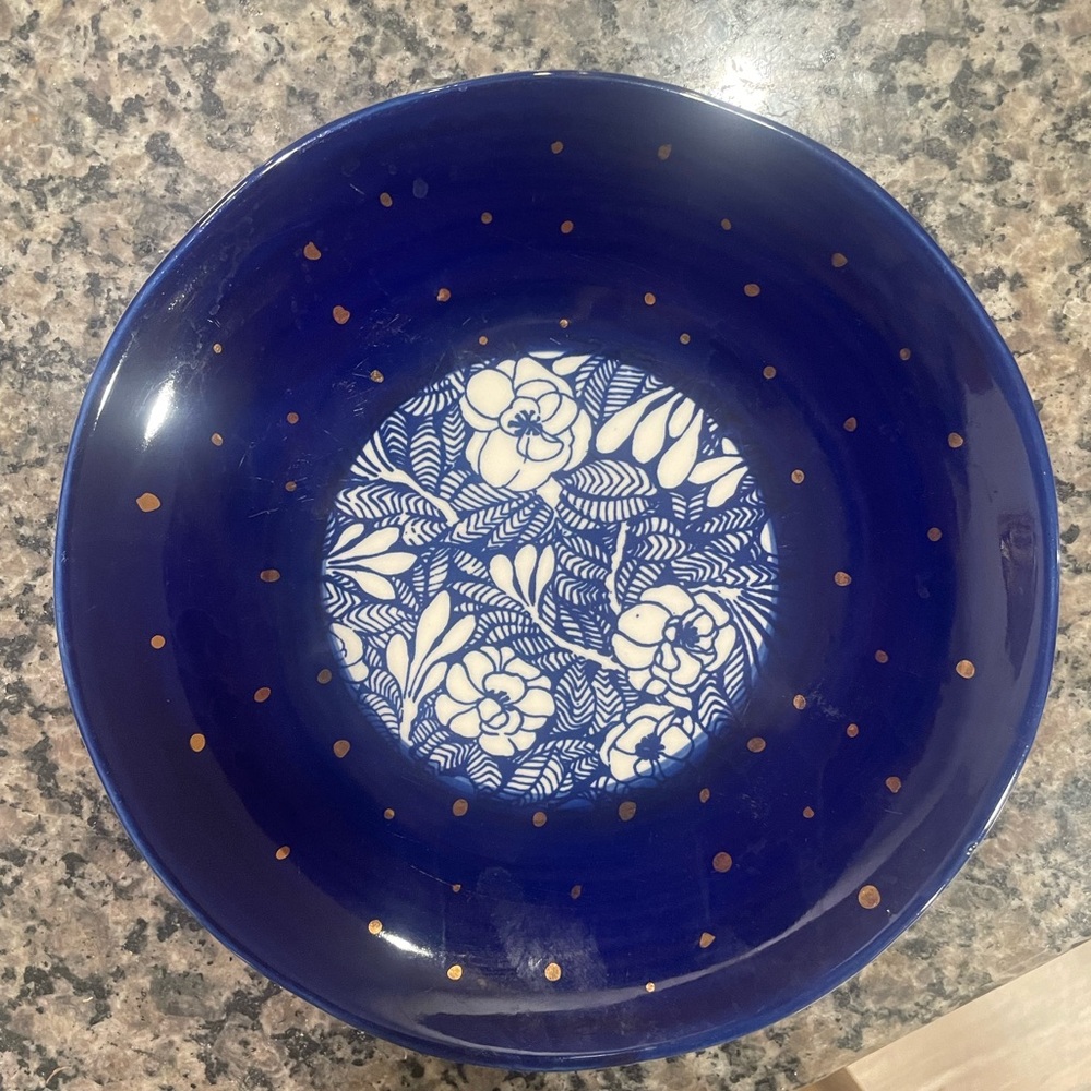 Anthropologie Blue White and Gold Carla Dinnage plate (set of four)